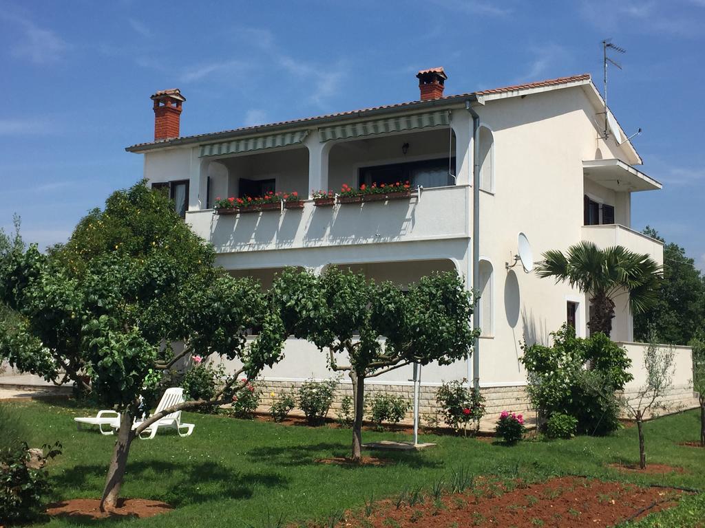 Apartment Vesna Veleniki ภายนอก รูปภาพ
