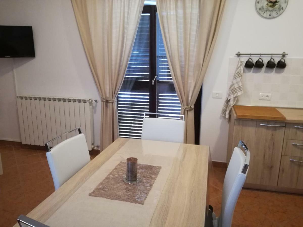 Apartment Vesna Veleniki ภายนอก รูปภาพ